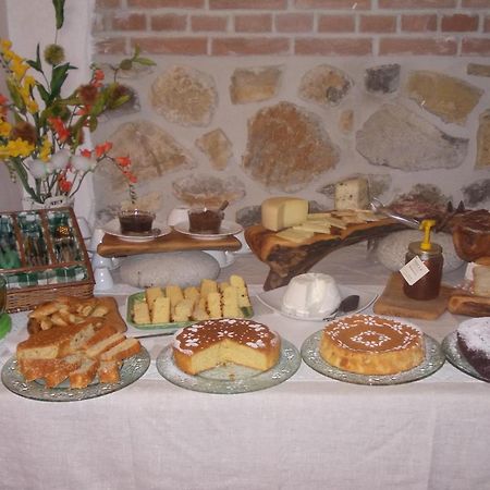 Agriturismo La Valle Degli Ulivi Semproniano Buitenkant foto